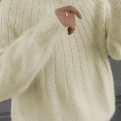 Dollie - Fluffy cashmere knitted sweater